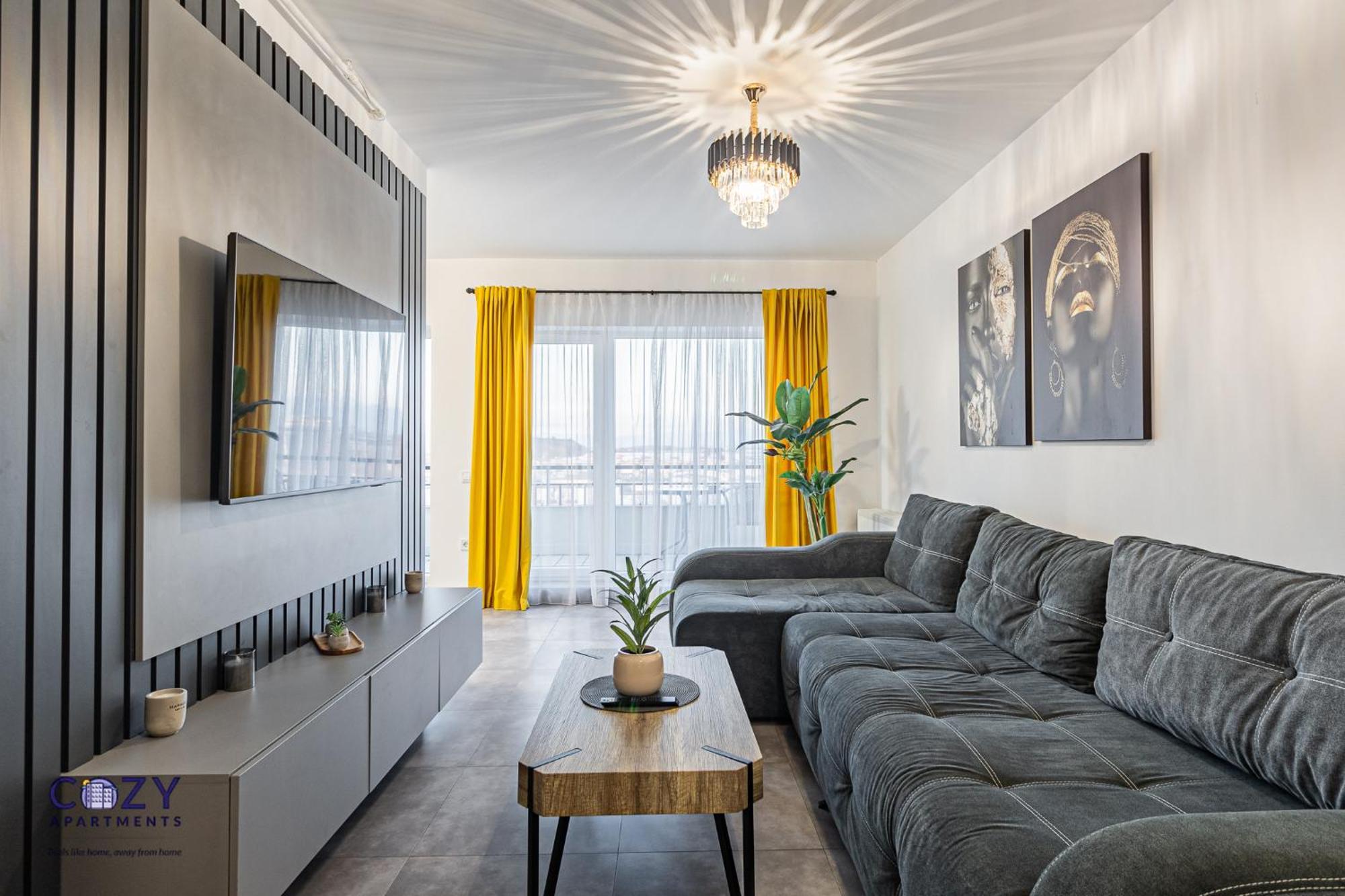 Luxury Residences & In At Coresi Mall Apartament